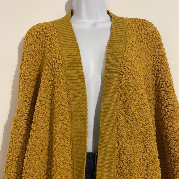 Bobbie Brooks Popcorn Cardigan 